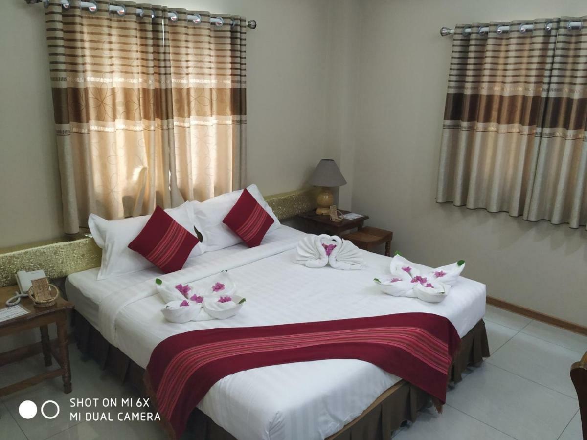 Bagan Comfort Hotel Exteriör bild